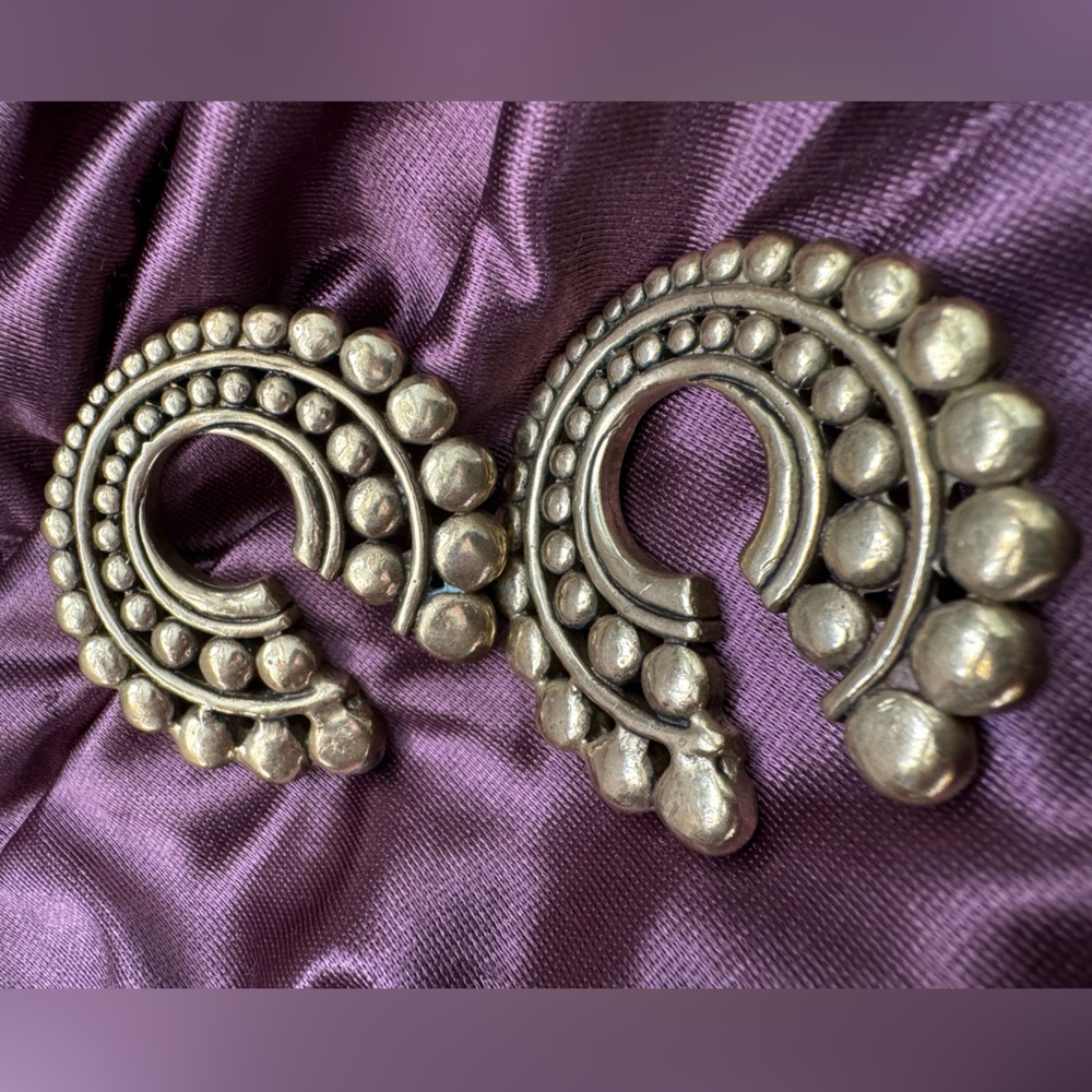 Brass ear weights from Evolve.  Must be 3/4” to wear!